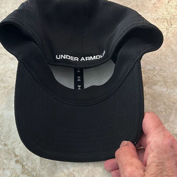 Black Under Armor Flexfit Knit Hat - Picture 4 of 5